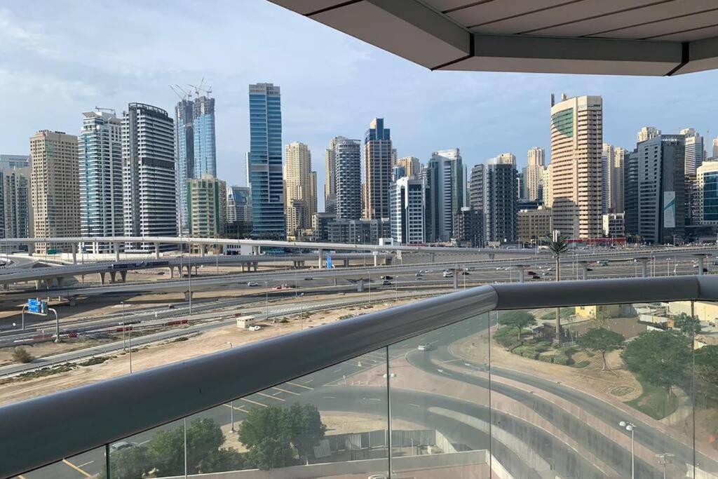 Cozy 2Bhk Near To Dmcc Metro Station -505 Apartman Dubaj Kültér fotó
