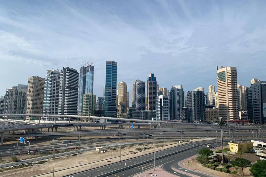 Cozy 2Bhk Near To Dmcc Metro Station -505 Apartman Dubaj Kültér fotó